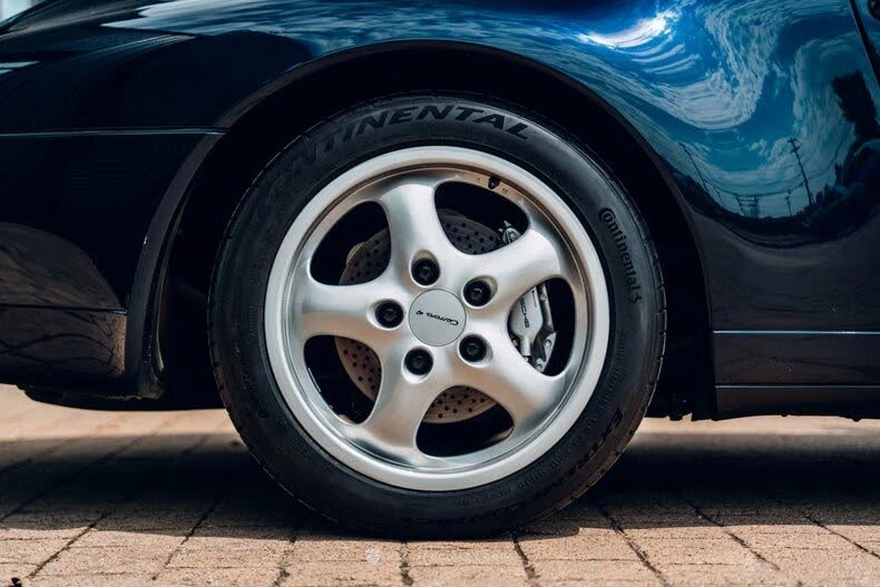 1996 Porsche 993 Carrera 4 - Image 12 of 31