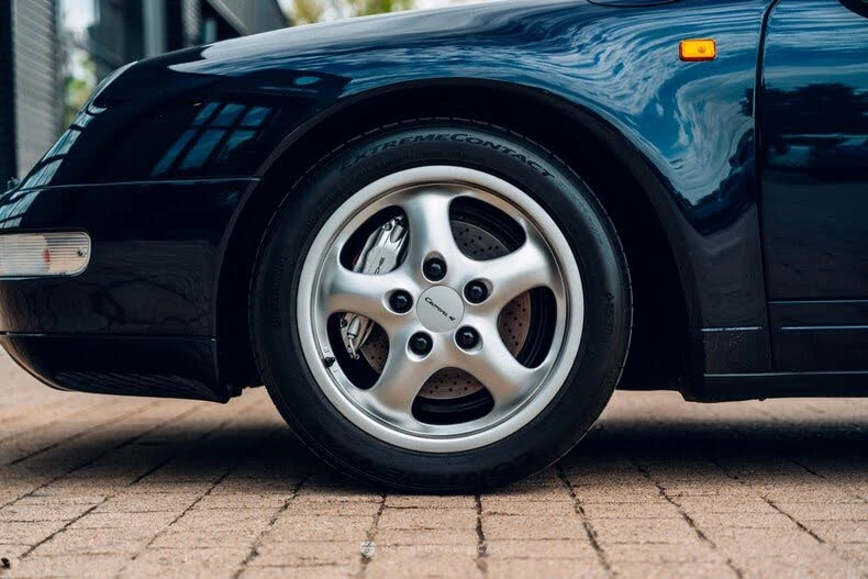1996 Porsche 993 Carrera 4 - Image 25 of 31