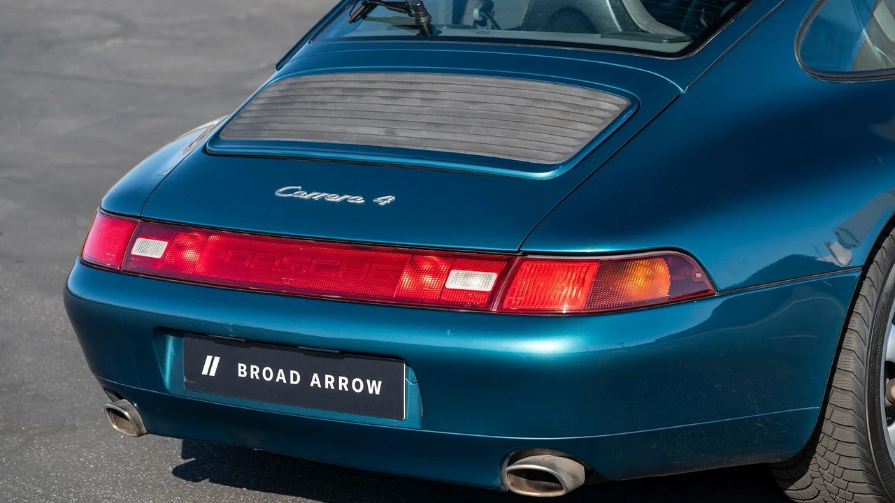 1996 Porsche 993 Carrera 4 - Image 29 of 31