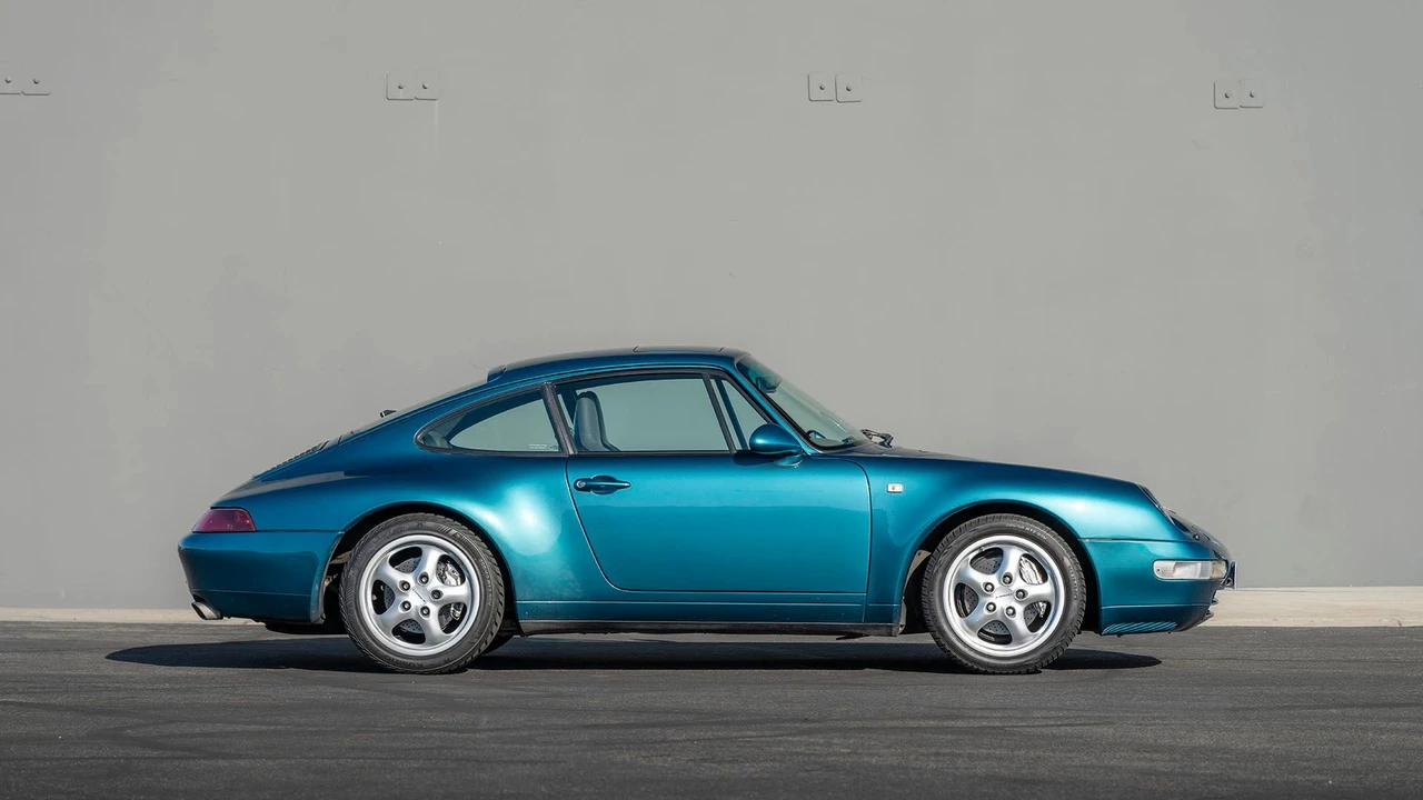 1996 Porsche 993 Carrera 4 - Image 2 of 31