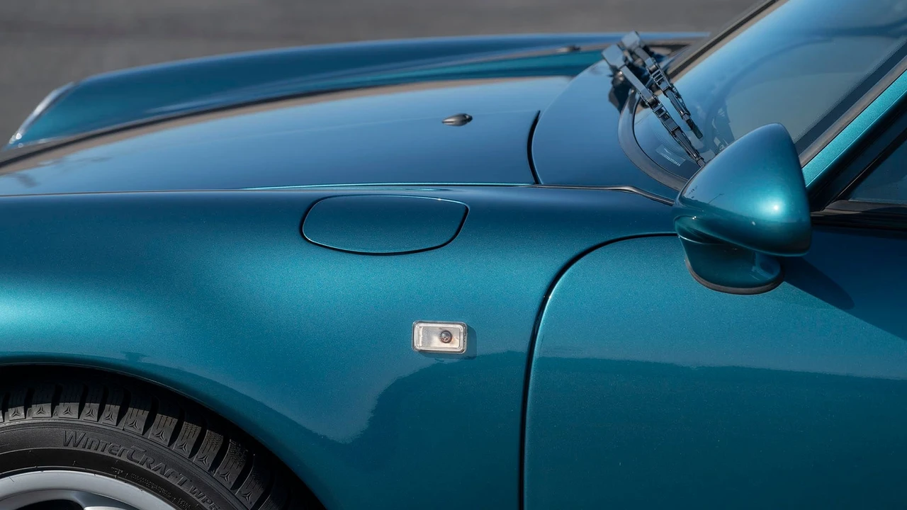 1996 Porsche 993 Carrera 4 - Image 23 of 31