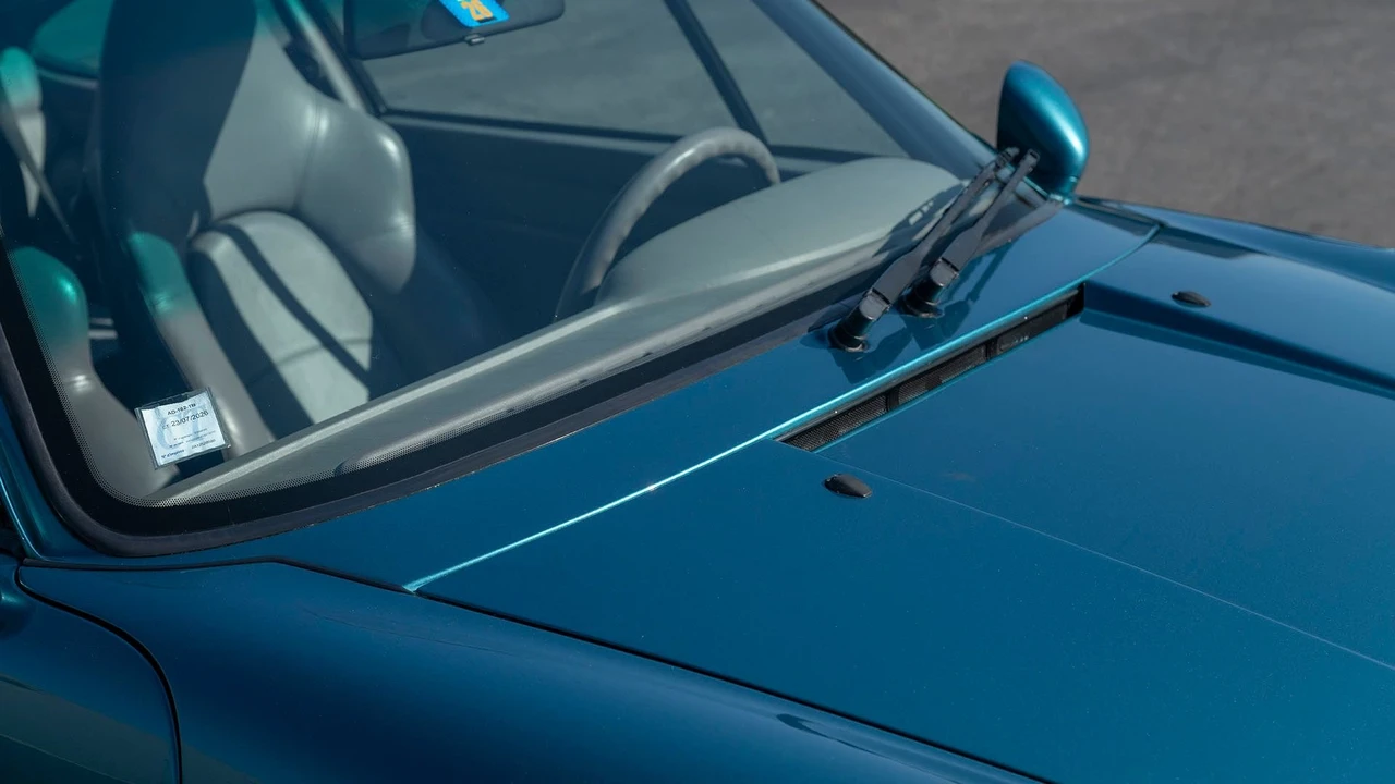 1996 Porsche 993 Carrera 4 - Image 22 of 31