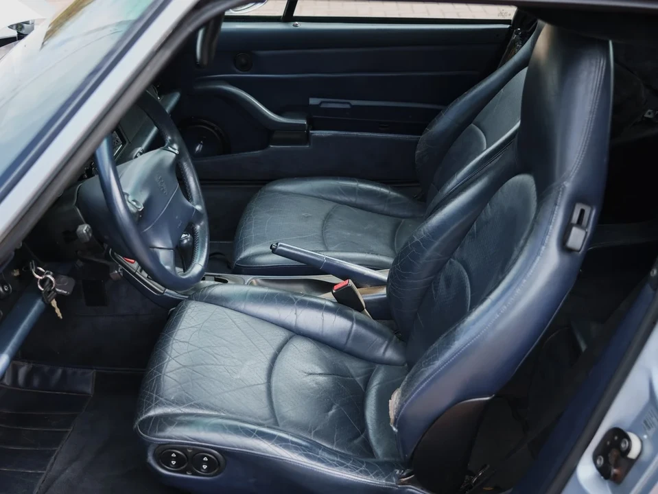 1996 Porsche 993 Carrera 4 - Image 18 of 31