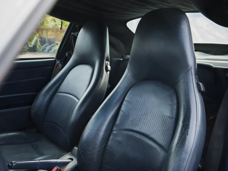 1996 Porsche 993 Carrera 4 - Image 19 of 31