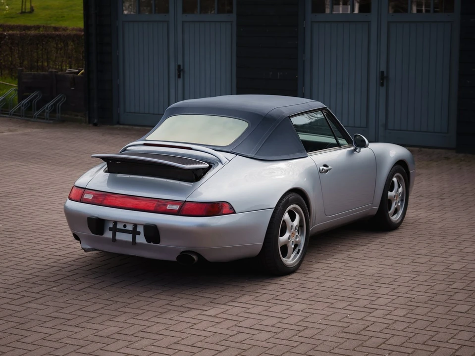 1996 Porsche 993 Carrera 4 - Image 9 of 31