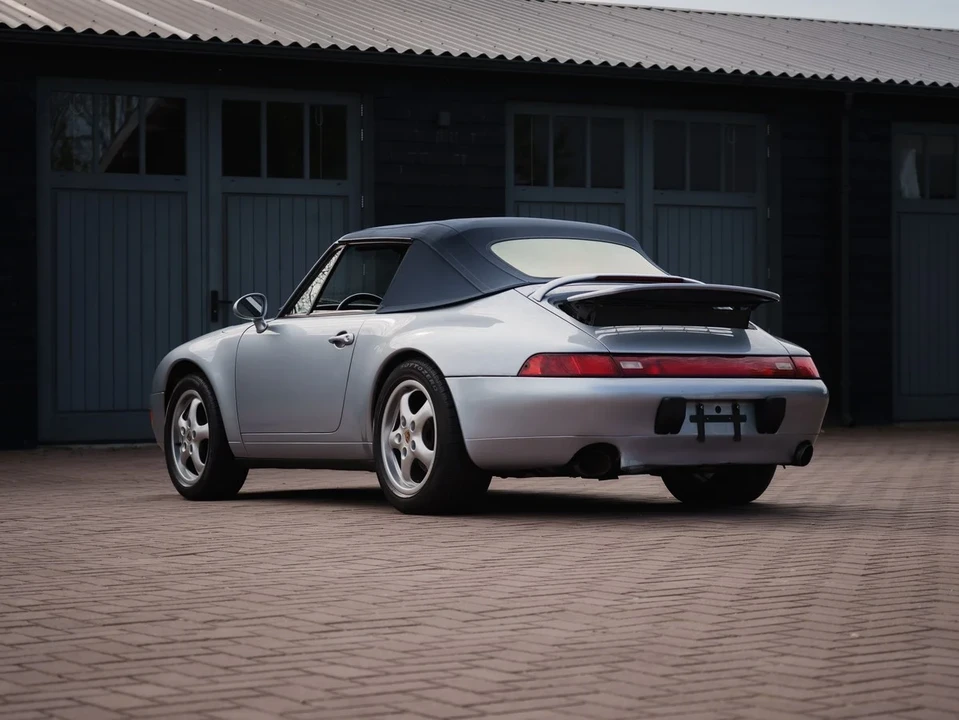 1996 Porsche 993 Carrera 4 - Image 12 of 31