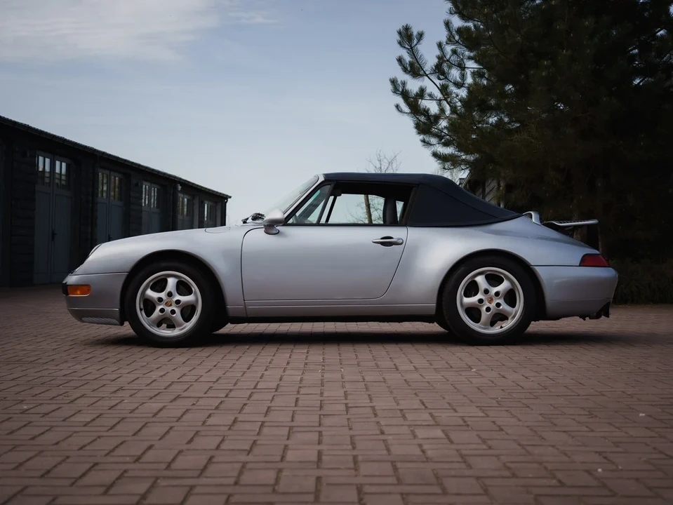 1996 Porsche 993 Carrera 4 - Image 14 of 31