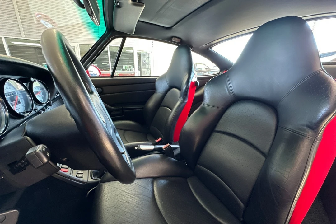 1996 Porsche 993 Carrera 4 - Image 5 of 21