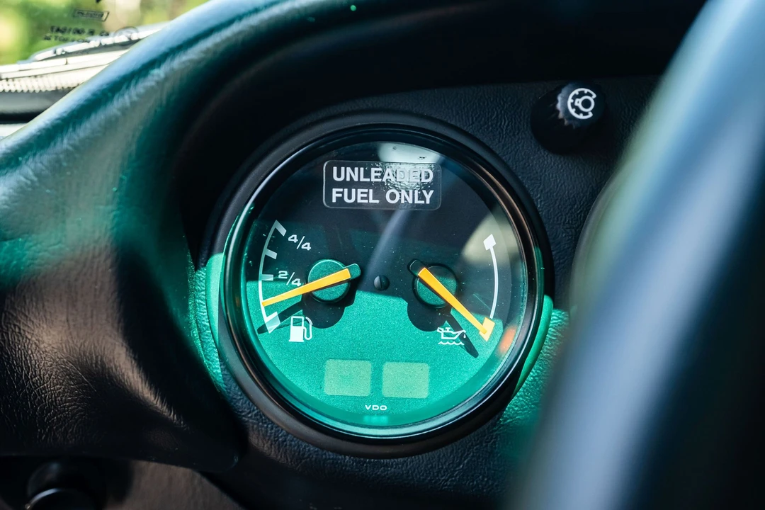1996 Porsche 993 Carrera 4S - Image 19 of 31