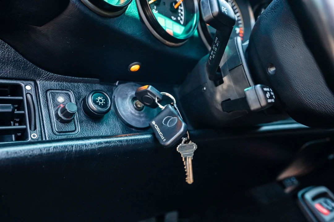 1996 Porsche 993 Carrera 4S - Image 22 of 31