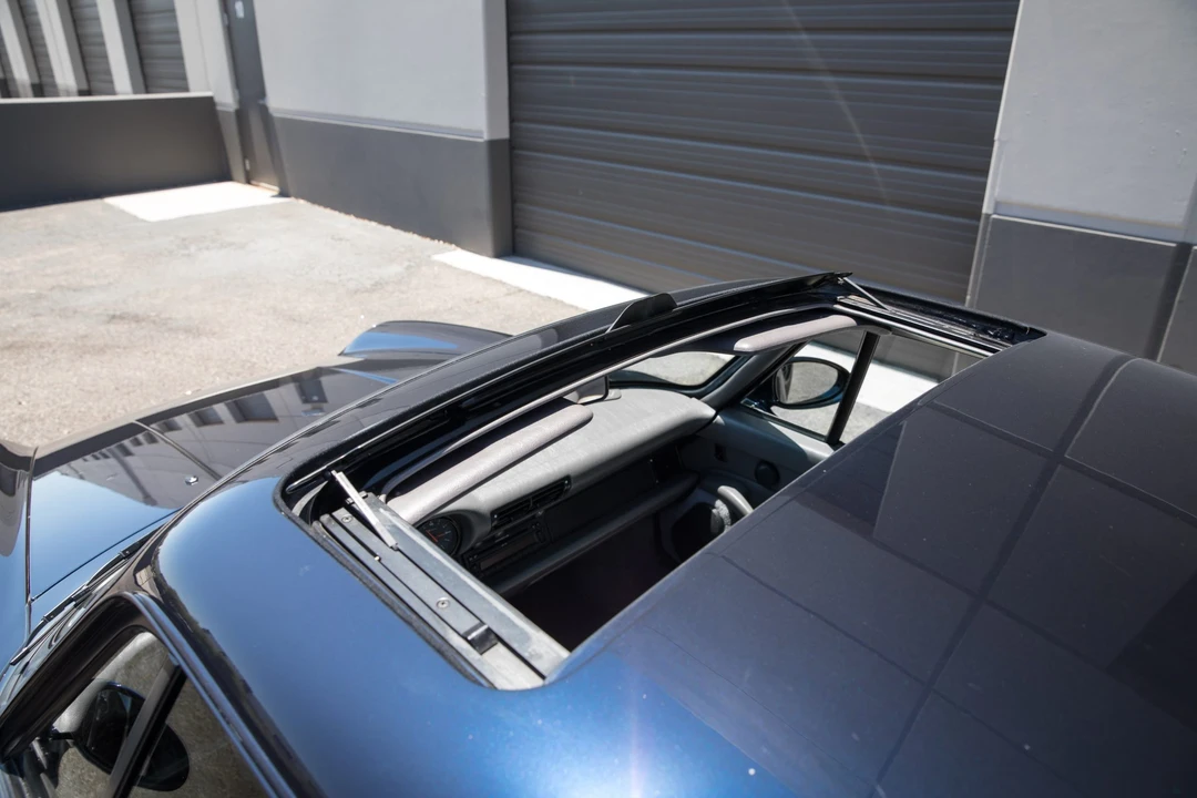 1996 Porsche 993 Carrera 4S - Image 24 of 31