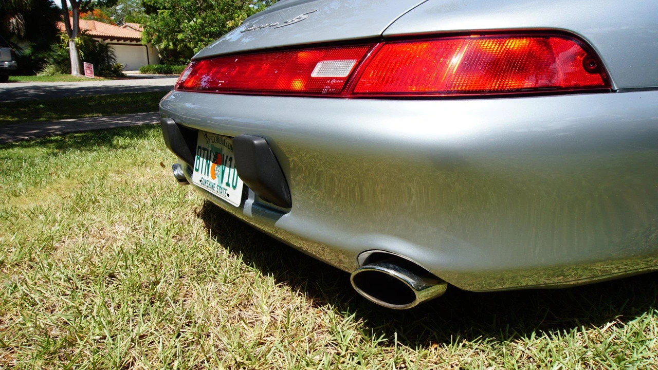 1996 Porsche 993 Carrera 4S - Image 18 of 31