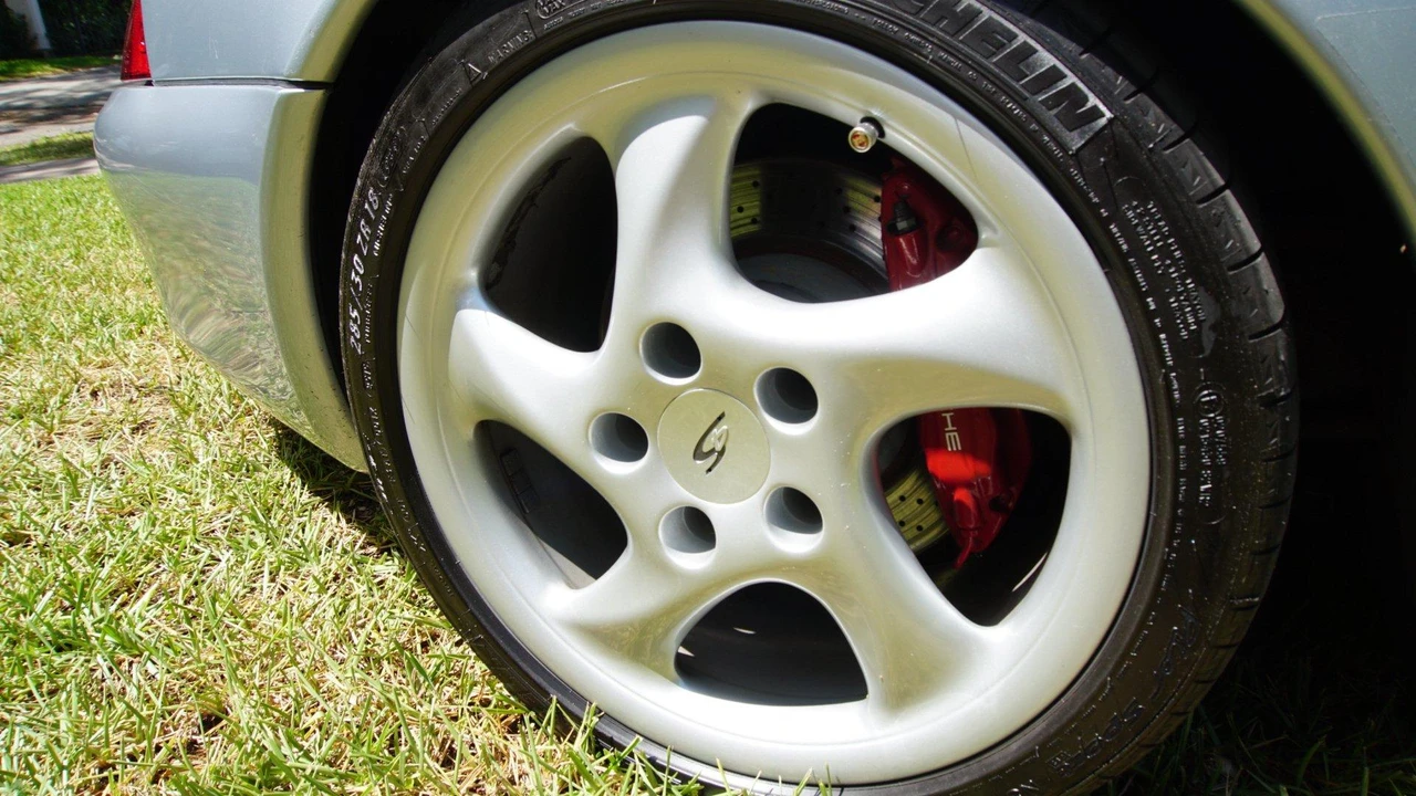 1996 Porsche 993 Carrera 4S - Image 22 of 31