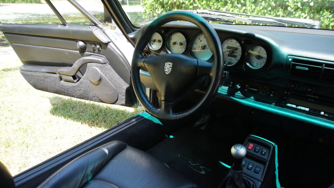 1996 Porsche 993 Carrera 4S - Image 29 of 31