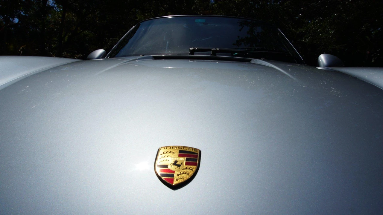 1996 Porsche 993 Carrera 4S - Image 16 of 31
