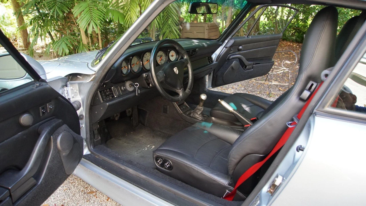 1996 Porsche 993 Carrera 4S - Image 23 of 31