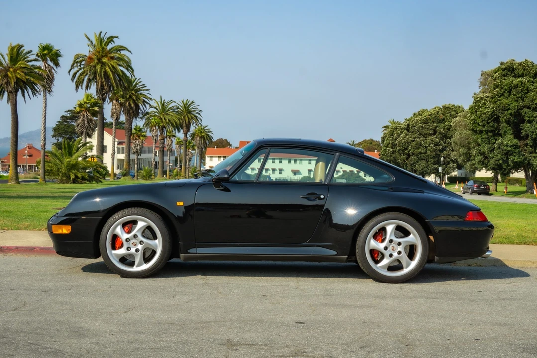 1996 Porsche 993 Carrera 4S - Image 17 of 31