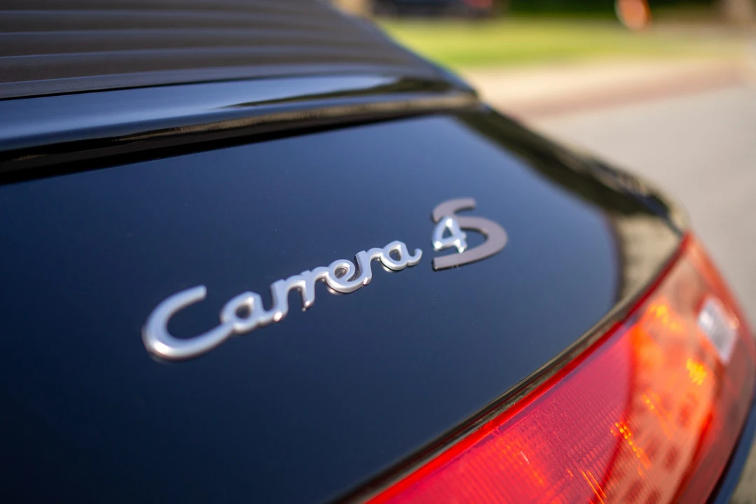 1996 Porsche 993 Carrera 4S - Image 27 of 31