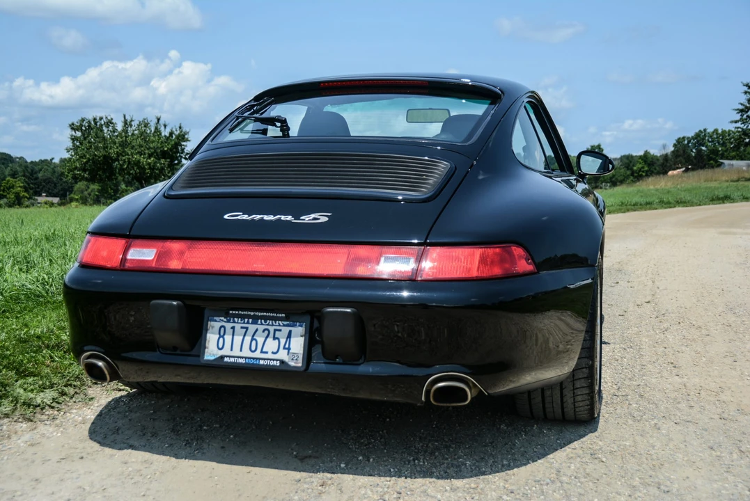 1996 Porsche 993 Carrera 4S - Image 11 of 31