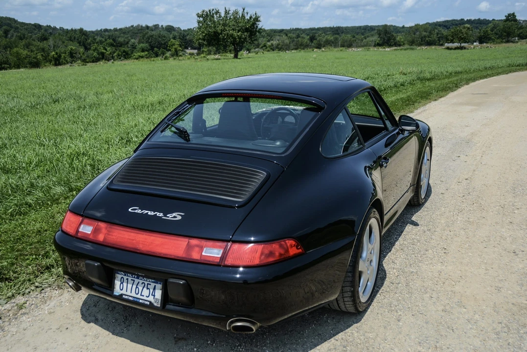 1996 Porsche 993 Carrera 4S - Image 10 of 31