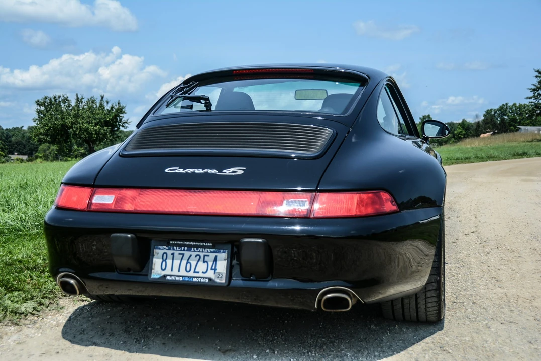 1996 Porsche 993 Carrera 4S - Image 12 of 31