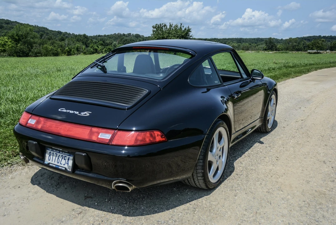 1996 Porsche 993 Carrera 4S - Image 13 of 31