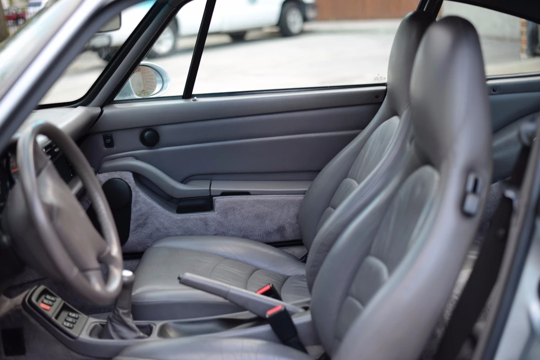 1996 Porsche 993 Carrera 4S - Image 24 of 31