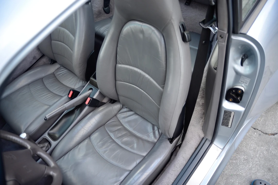 1996 Porsche 993 Carrera 4S - Image 25 of 31
