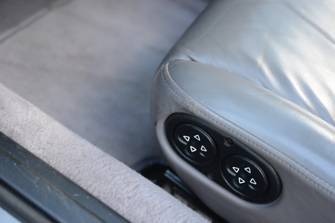 1996 Porsche 993 Carrera 4S - Image 30 of 31