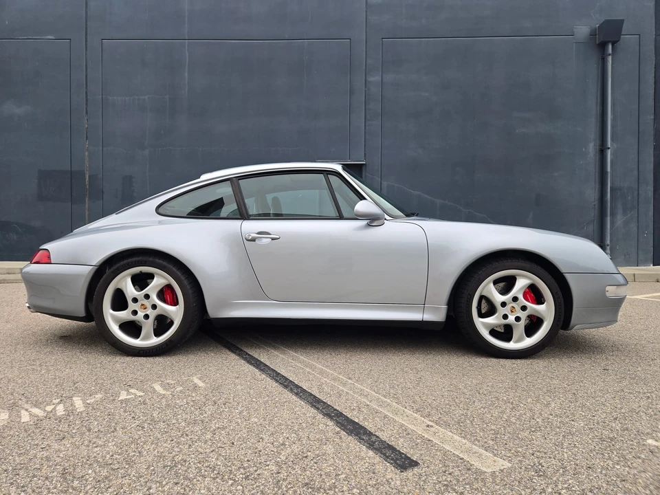 1996 Porsche 993 Carrera 4S - Image 24 of 31