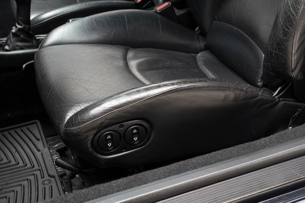 1996 Porsche 993 Carrera 4S - Image 17 of 31