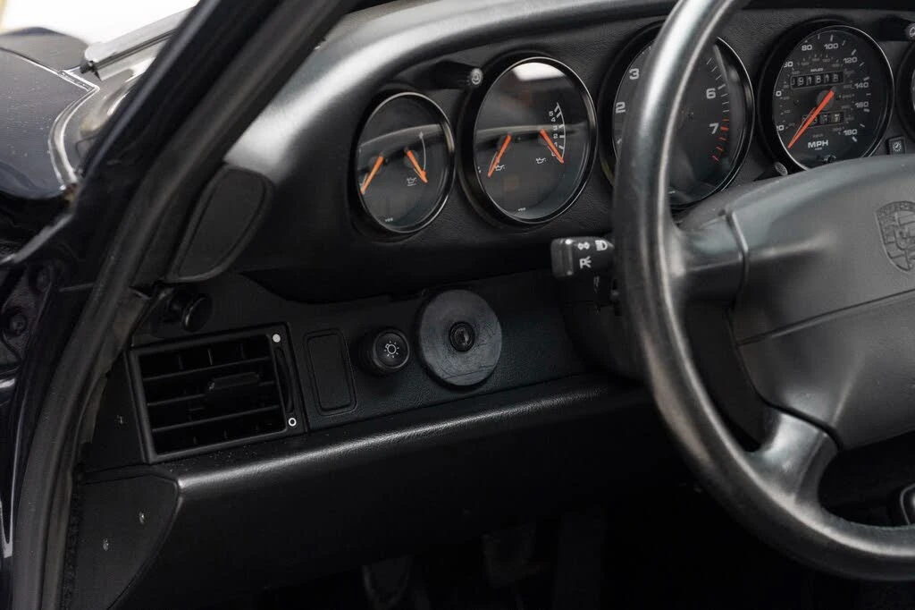 1996 Porsche 993 Carrera 4S - Image 24 of 31