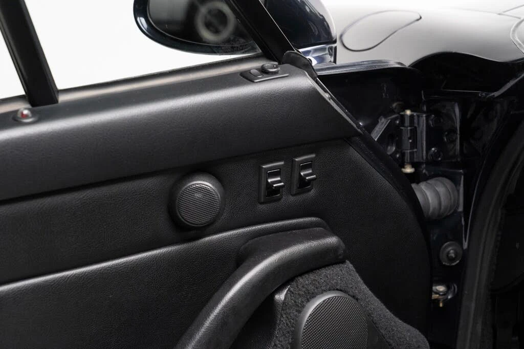 1996 Porsche 993 Carrera 4S - Image 21 of 31