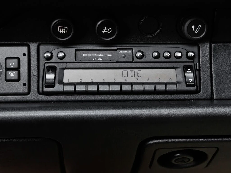 1996 Porsche 993 Carrera 4S - Image 27 of 31