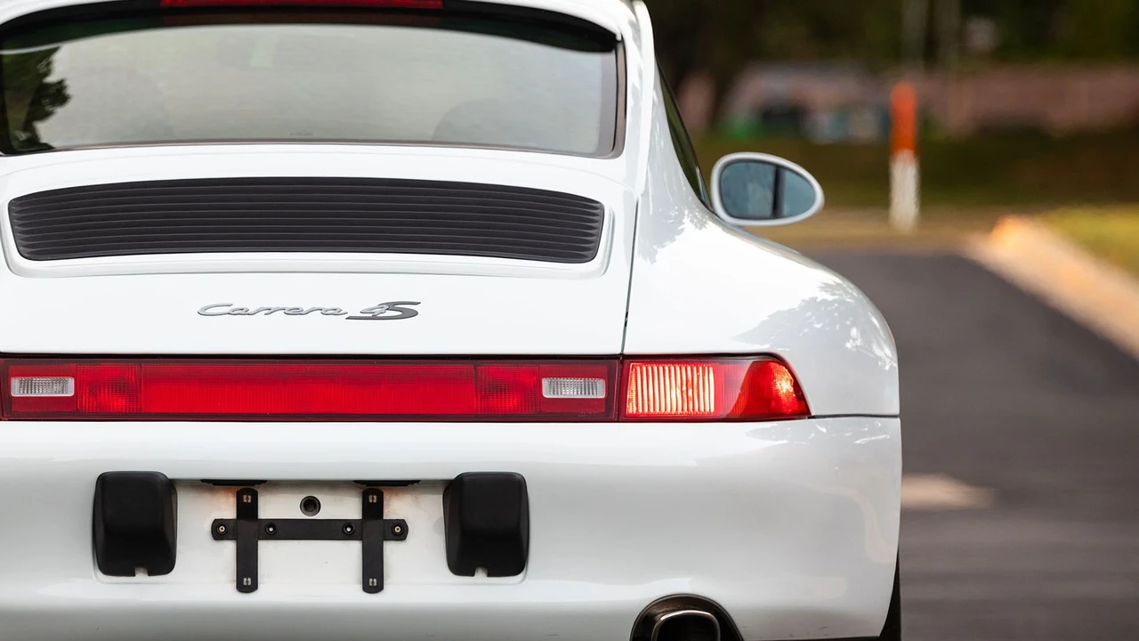 1996 Porsche 993 Carrera 4S - Image 25 of 31