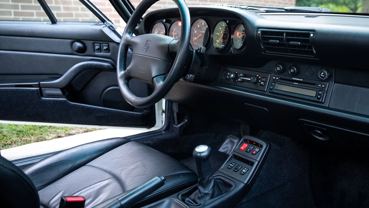 1996 Porsche 993 Carrera 4S - Image 5 of 31