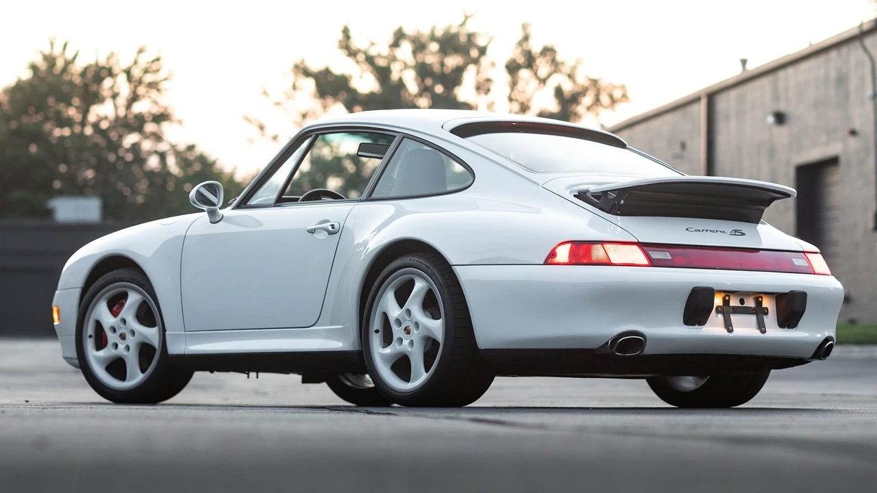 1996 Porsche 993 Carrera 4S - Image 14 of 31