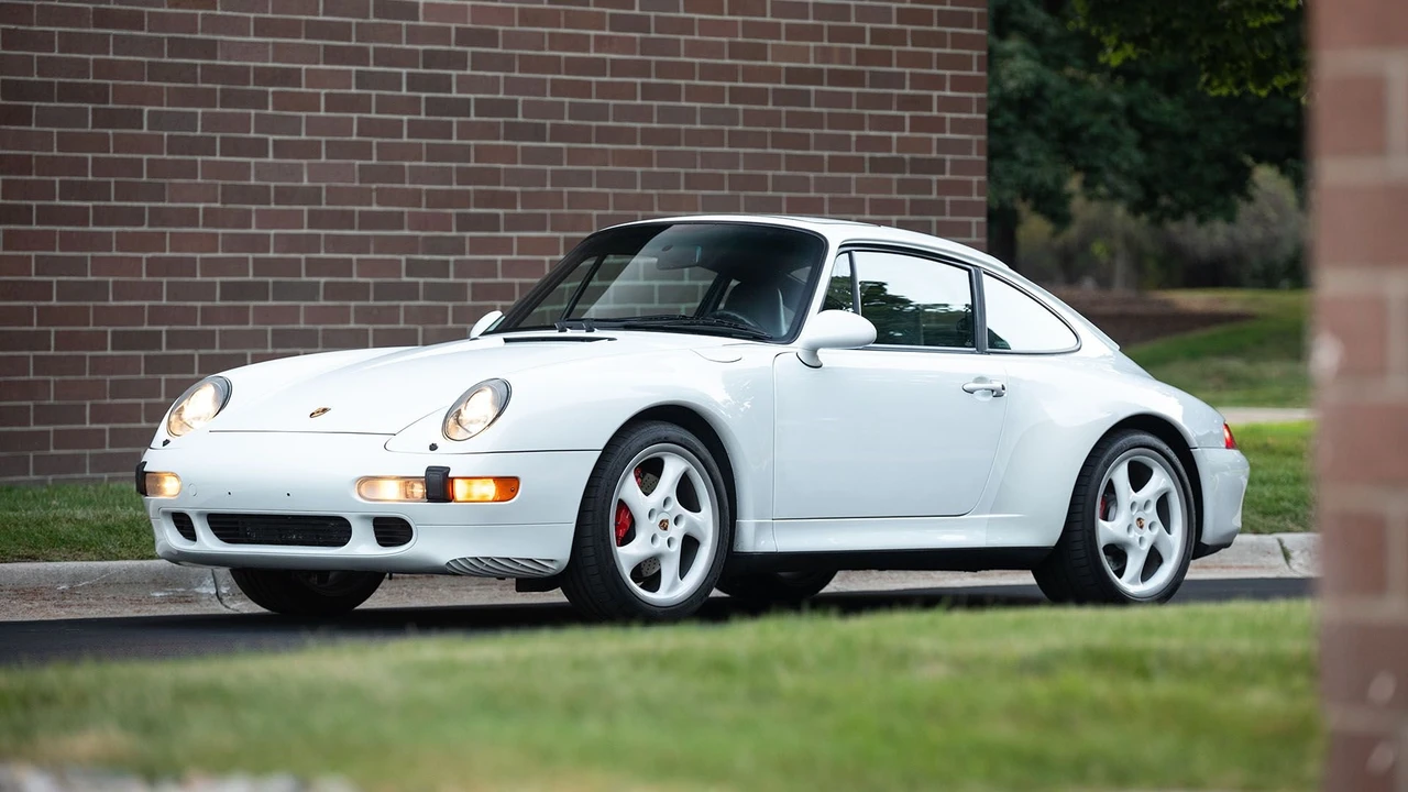 1996 Porsche 993 Carrera 4S - Image 9 of 31