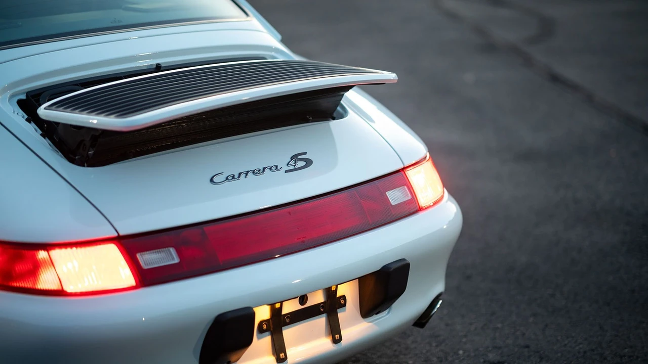 1996 Porsche 993 Carrera 4S - Image 29 of 31