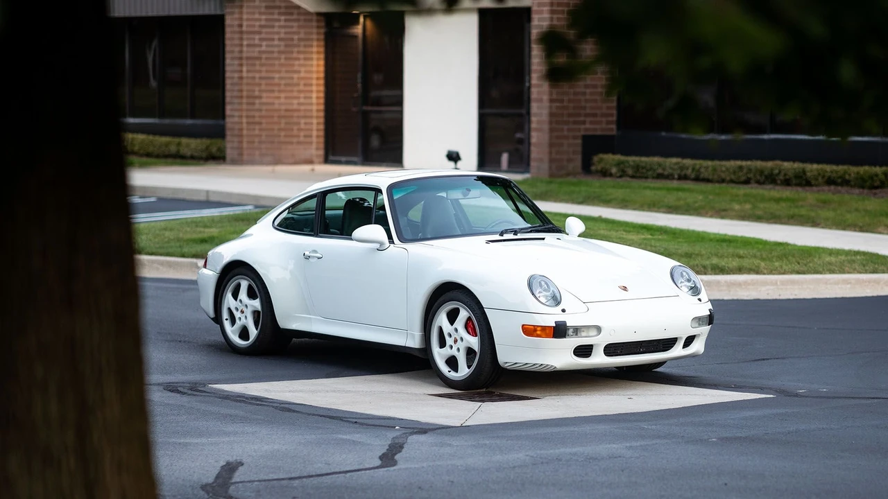 1996 Porsche 993 Carrera 4S - Image 13 of 31