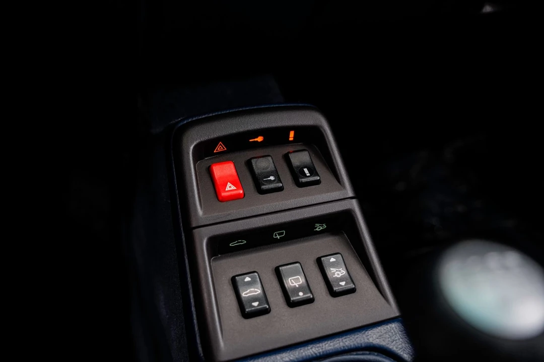 1996 Porsche 993 Carrera 4S - Image 17 of 31