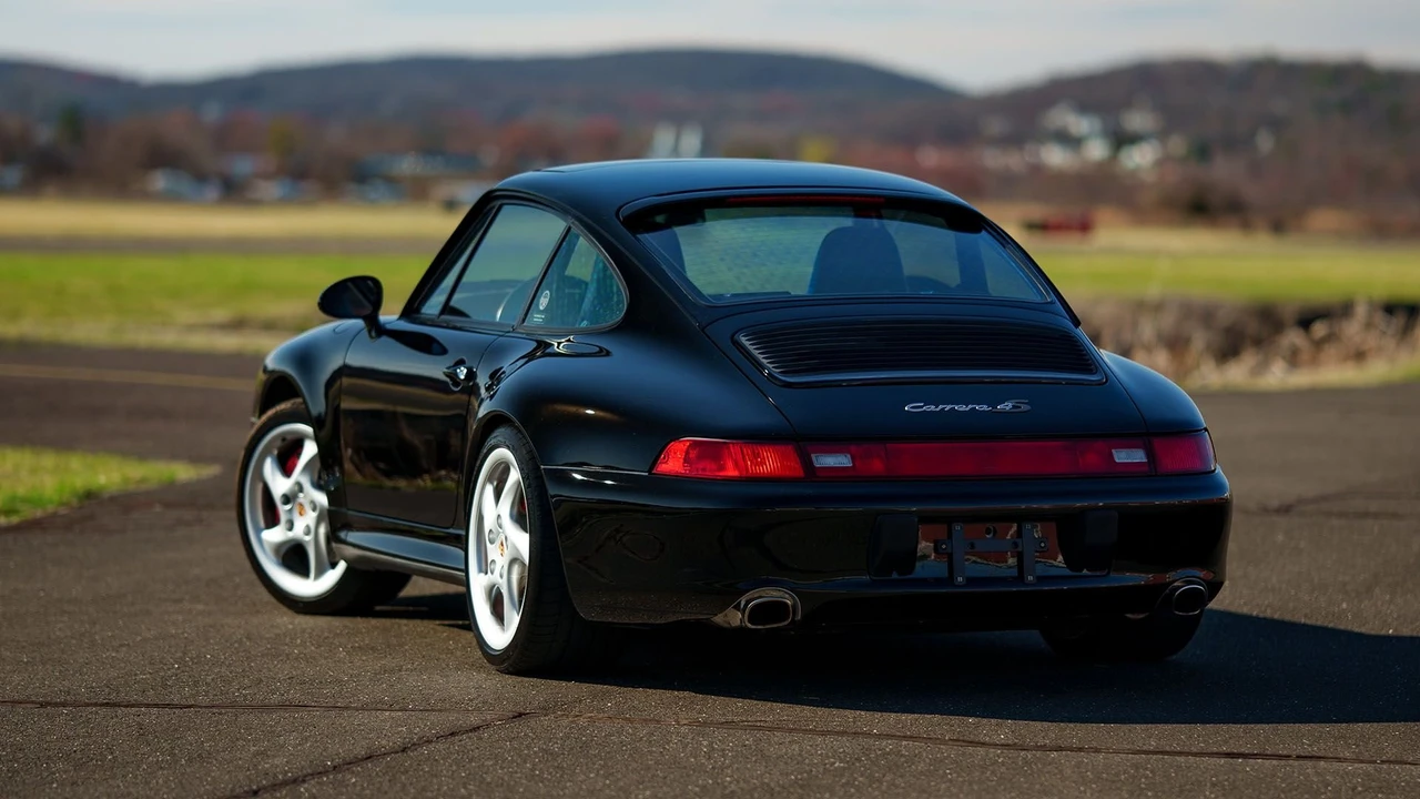 1996 Porsche 993 Carrera 4S - Image 17 of 31