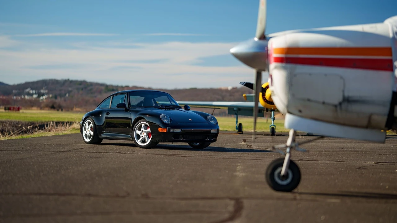 1996 Porsche 993 Carrera 4S - Image 7 of 31