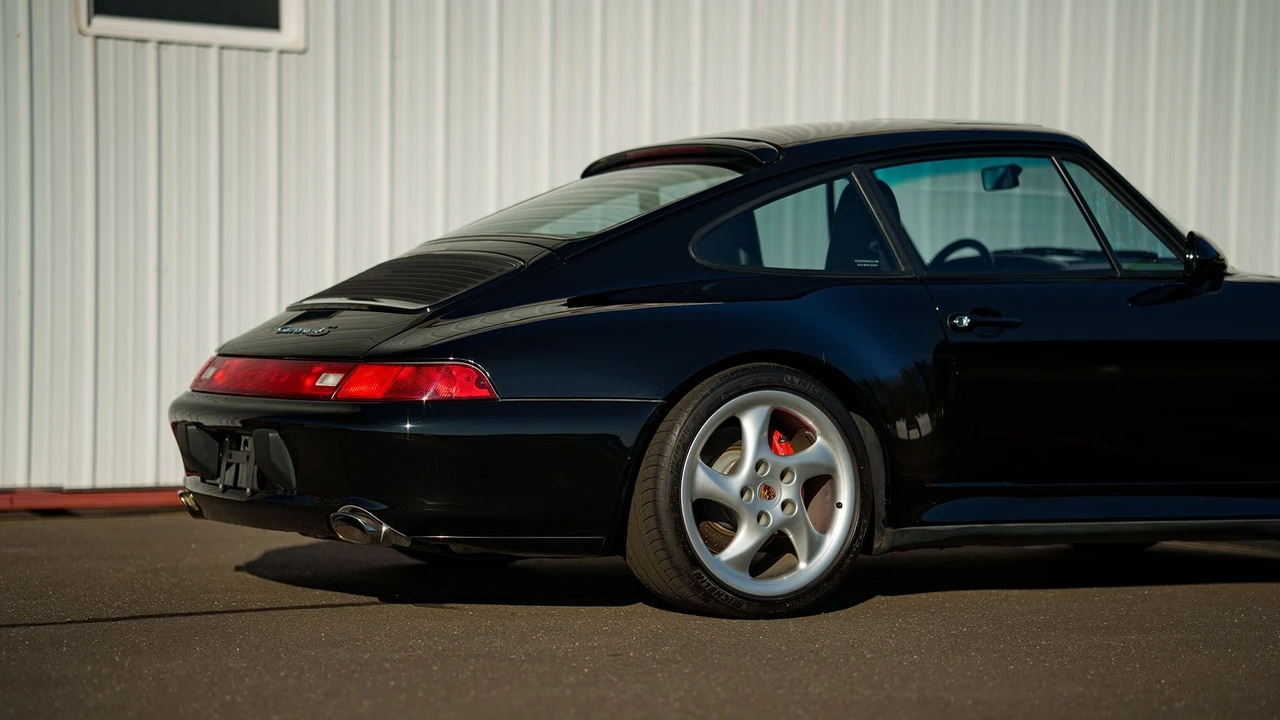 1996 Porsche 993 Carrera 4S - Image 28 of 31