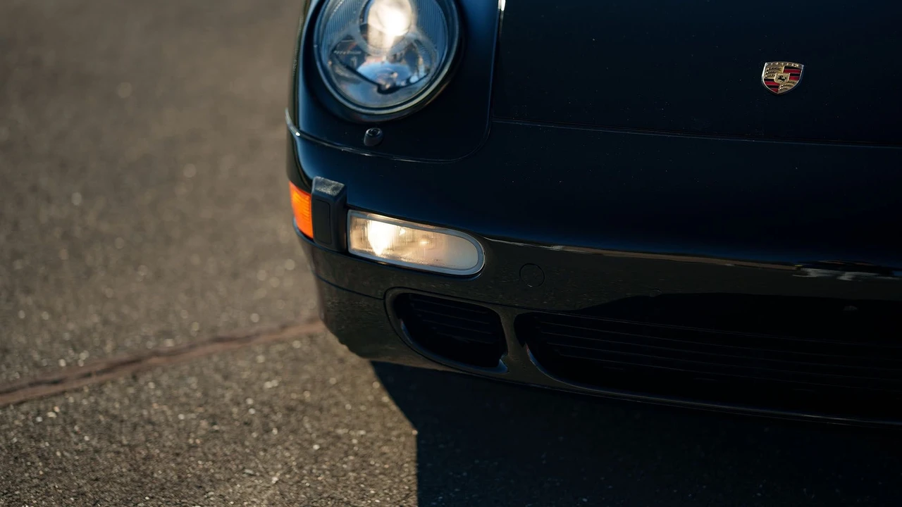 1996 Porsche 993 Carrera 4S - Image 29 of 31