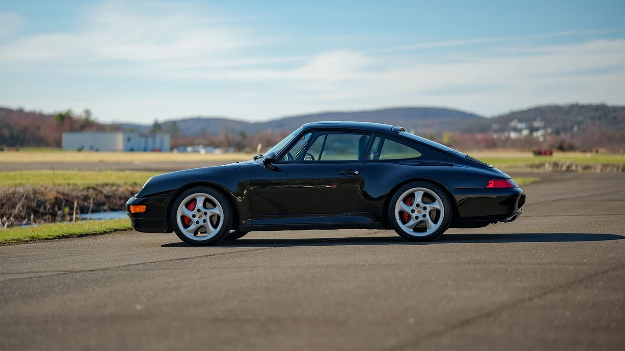 1996 Porsche 993 Carrera 4S - Image 18 of 31