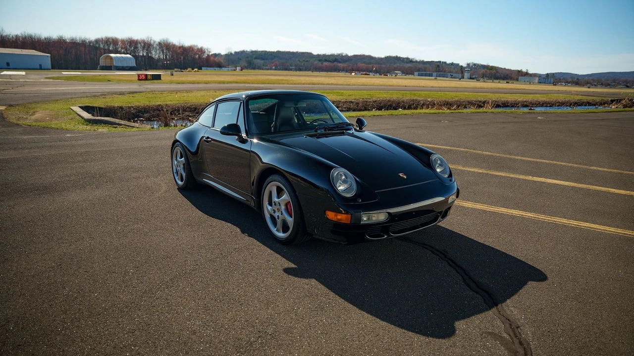 1996 Porsche 993 Carrera 4S - Image 11 of 31