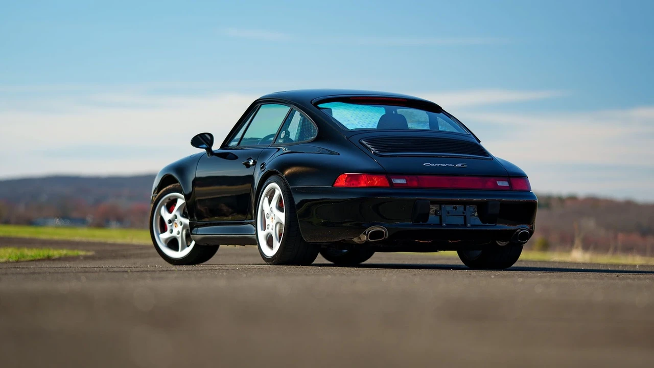1996 Porsche 993 Carrera 4S - Image 21 of 31