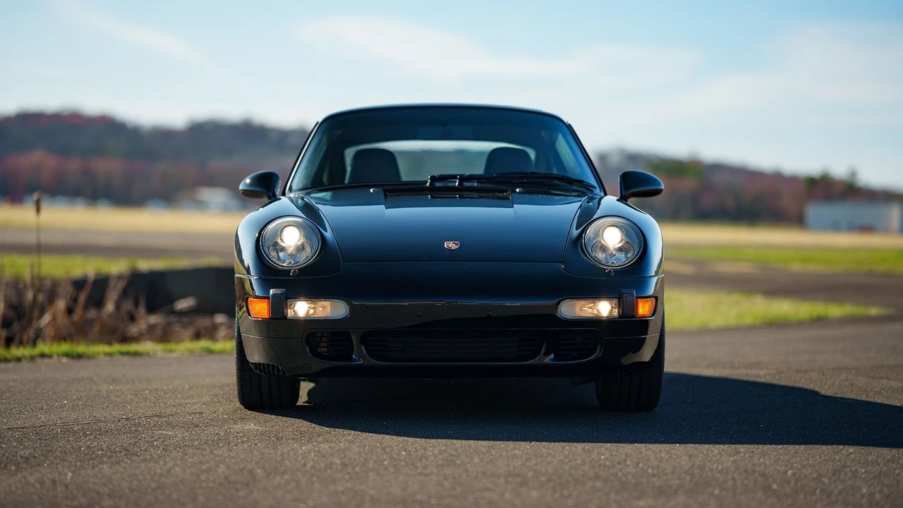 1996 Porsche 993 Carrera 4S - Image 4 of 31