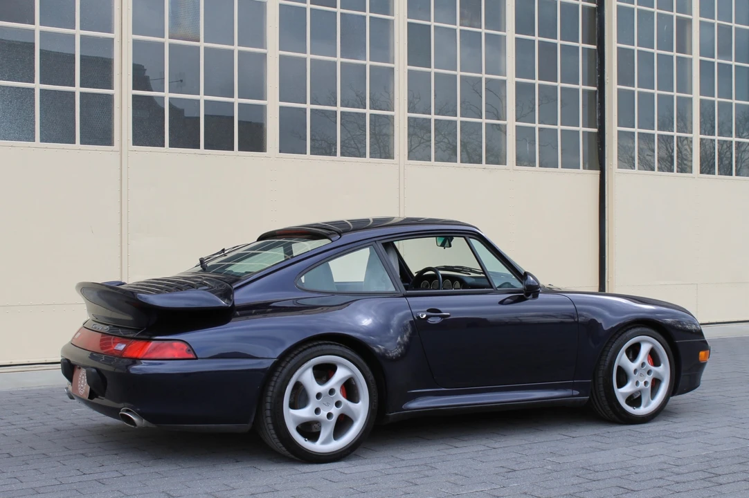 1996 Porsche 993 Carrera 4S - Image 24 of 31